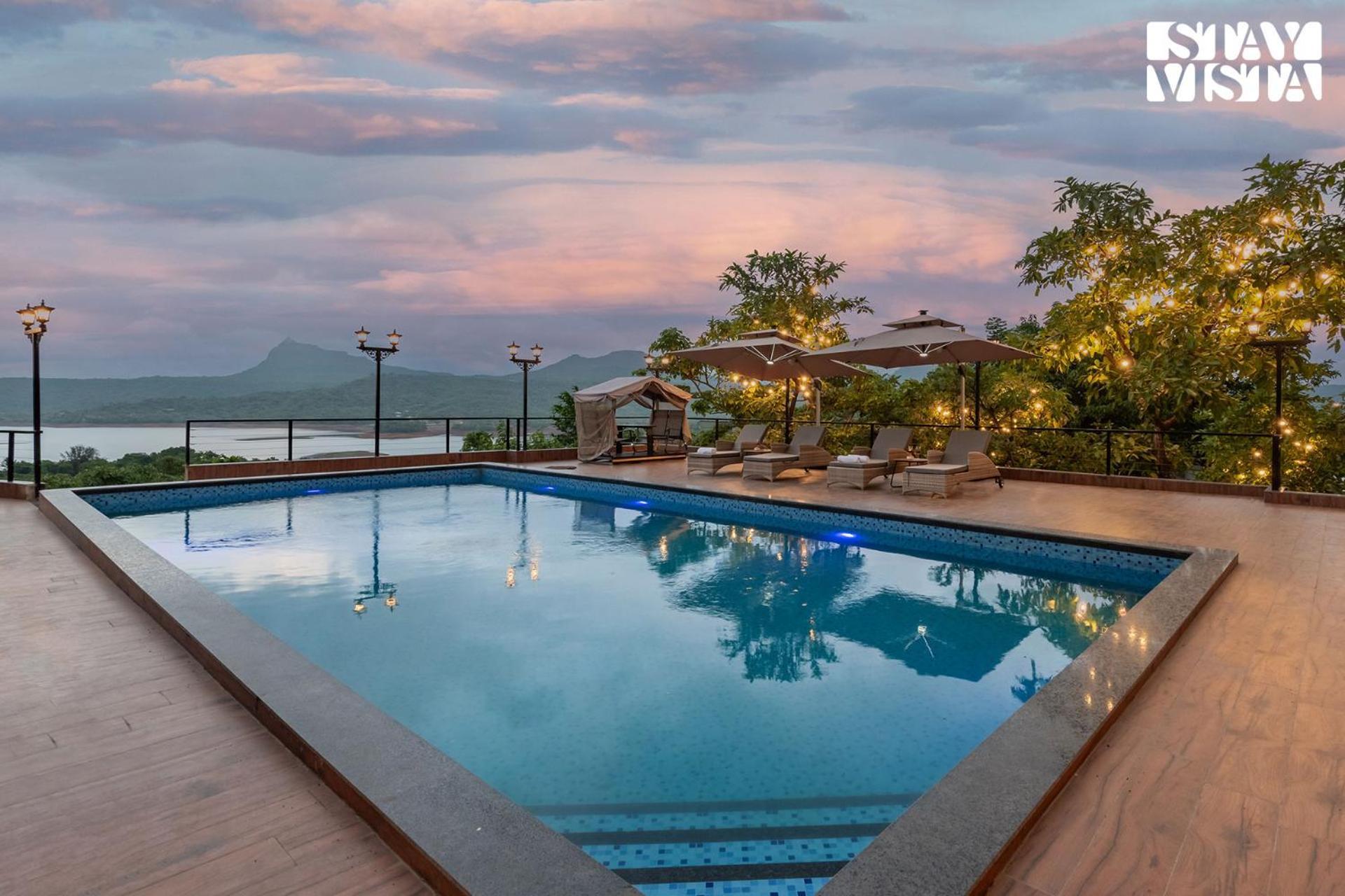 Stayvista At La Nirvana With Pool, Music Speaker & Indoor-Outdoor Game Lonavala Kültér fotó