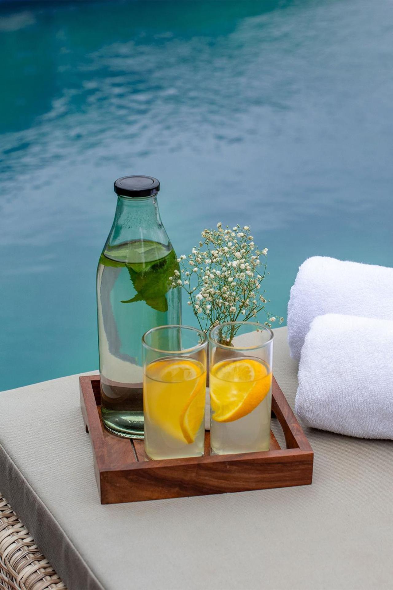 Stayvista At La Nirvana With Pool, Music Speaker & Indoor-Outdoor Game Lonavala Kültér fotó
