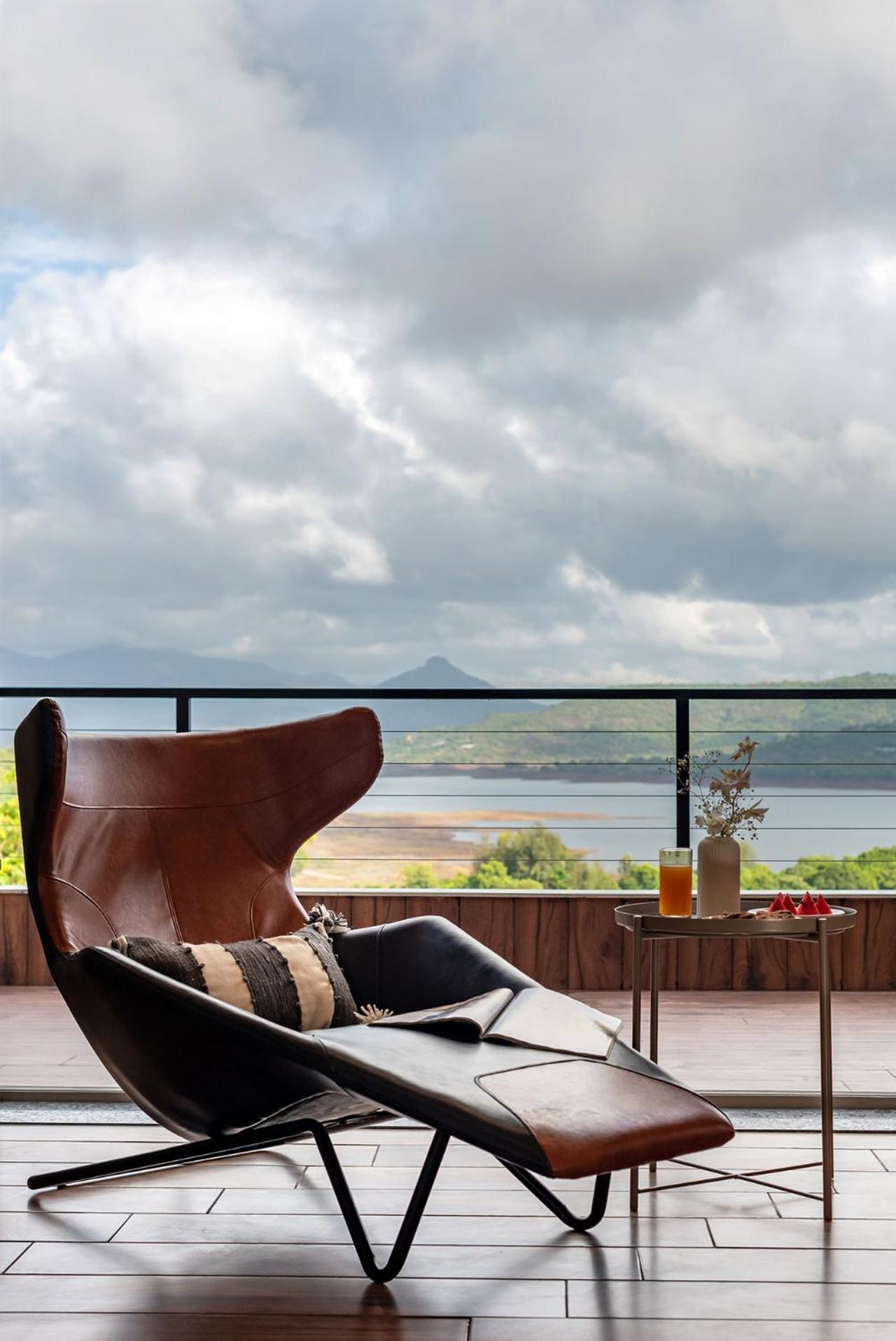 Stayvista At La Nirvana With Pool, Music Speaker & Indoor-Outdoor Game Lonavala Kültér fotó