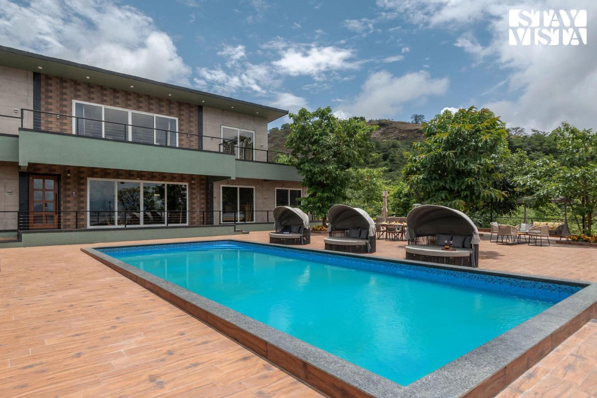 Stayvista At La Nirvana With Pool, Music Speaker & Indoor-Outdoor Game Lonavala Kültér fotó